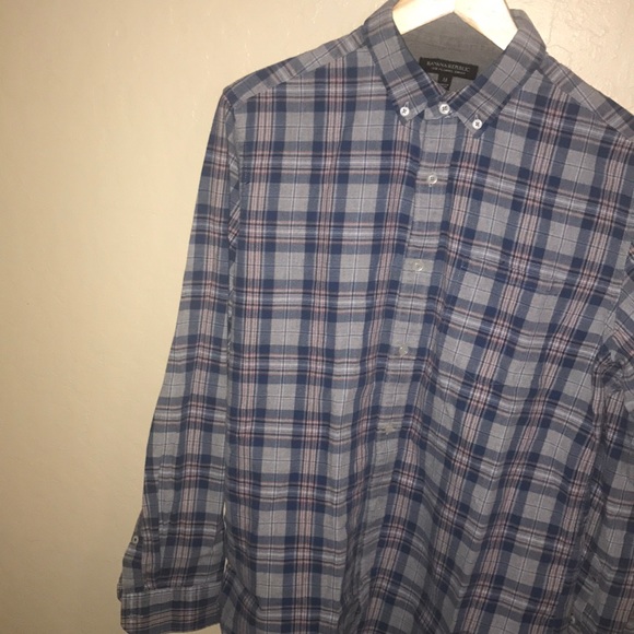 Banana Republic Shirt - Picture 2 of 4